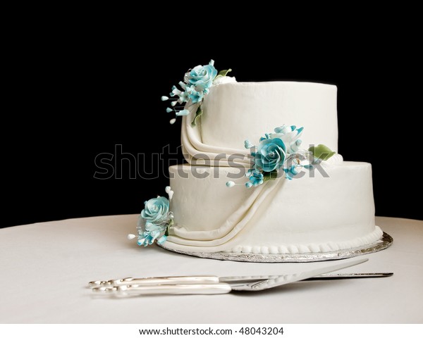 Maya Hawes: White Wedding Cake With Light Blue Flowers : Wedding Cakes