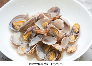 White Wine Steamed Clams