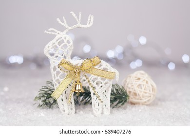 White Wire Reindeer Xmas Background Stock Photo Edit Now 539407276