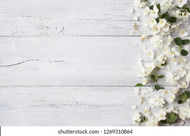 1,578,048 Flowers wood background Images, Stock Photos & Vectors ...