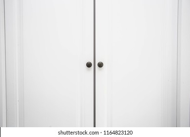 Imagenes Fotos De Stock Y Vectores Sobre White Closet Door