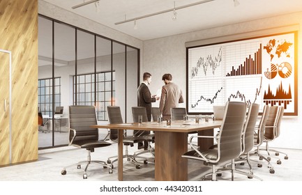 Whiteboard mit Business Chart im Konferenzraum mit Geschäftsleuten, Stadtblick und Sonnenlicht. Seitenansicht, 3D-Rendering