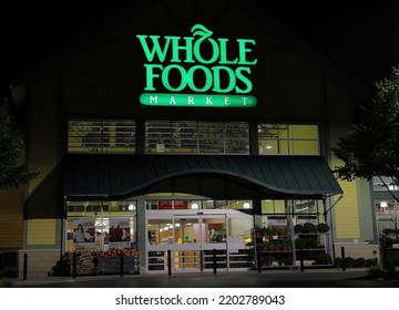 Whole Foods Market Store, Organic Healthy Produce, Lynnfield Massachusetts USA, September 15 2022