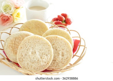 Whole Wheat English Muffin And Drink