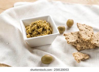 Wholegrain Crackers With Olive Tapenade