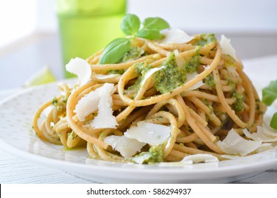 Wholemeal Spaghetti Pesto