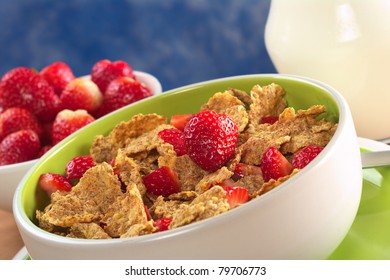 Wholewheat Cereal Fresh Strawberries Bowl Strawberries Stock Photo ...