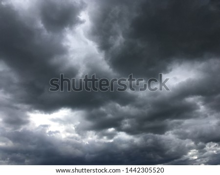 wicked stormy sky with gray clouds