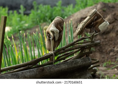 Wicker Willow Fence With Boots