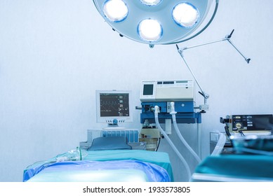 Wide Angle Of Surgery Medical Technology Equipment Ventilator With Cardiac Aids Life Support Equipment
