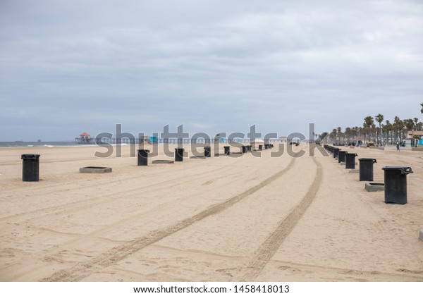 Wide Angle View Beach Garbage Cans Stock Photo Edit Now 1458418013