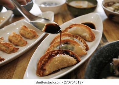 Wide Array of Deep-Fried and Accompaniment Dishes