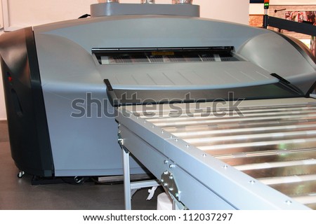 Wide format printer
