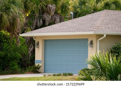 474 Double wide driveway Images, Stock Photos & Vectors | Shutterstock