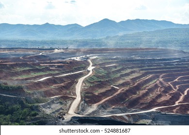 Wide Open Pit Coal Mine Stock Photo 524881687 | Shutterstock