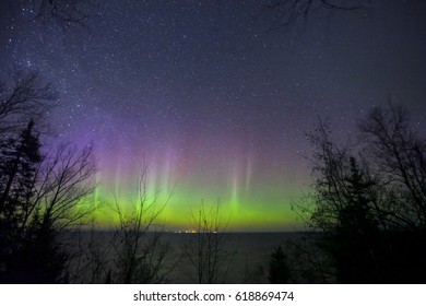 A Wide Shot Of A Colorful Lake Superior Northern Lights Show