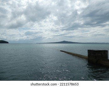 A Wide View Of The Gem Of Auckland From Tamaki Drive.