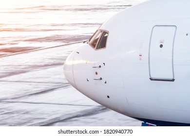 Widebody Commercial Jet Airplane Cockpit With Door For Entry-exit, Side View