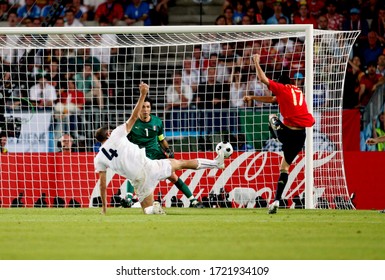 Wien, AUSTRIA - June 22, 2008: 
Dani Güiza Opportunity To Score, Gianluigi Buffon, Giorgio Chiellini 
During The UEFA Euro 2008 
Spain V Italy At Ernst Happel Stadion. 
