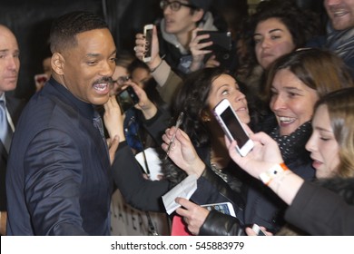 Will Smith attends the European Premiere of 'Collateral Beauty' at Vue Leicester Square on December 15, 2016 in London, England