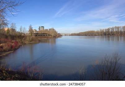 Willamette River Viewpoint New Construction And The Ross Island Bridge.