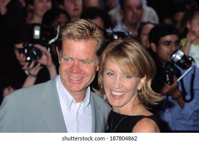 William H Macy And His Wife Felicity Huffman At The Jurassic Park 3 Screening, NYC, 7/17/2001