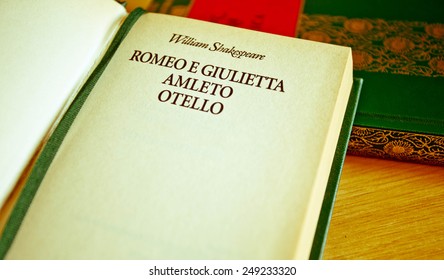 William Shakespeare Literature: Romeo And Juliet, Othello, Hamlet