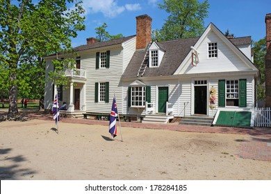 WILLIAMSBURG, VIRGINIA - APRIL 21 2012: The Mary Dickinson Shop Historic Millinery In Colonial Williamsburg. The Restored Town Is A Major Attraction For Tourists And Meetings Of World Leaders.