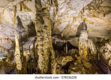 Wind Cave, Borneo