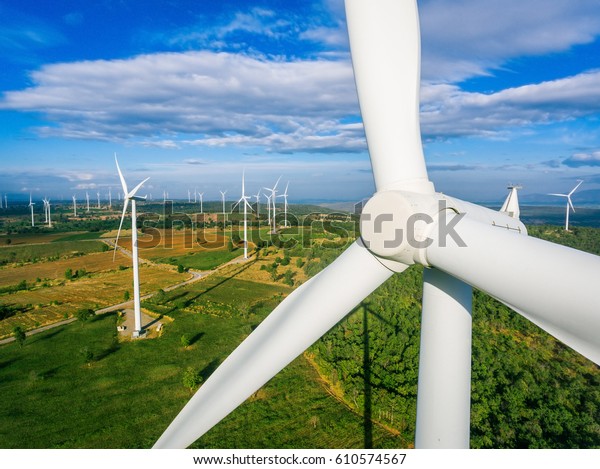 空中から見た風力タービン 持続可能な開発 環境に優しく 再生可能なエネルギーのコンセプト の写真素材 今すぐ編集