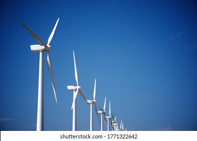 Windturbinen für die Stromerzeugung, Provinz Zaragoza, Aragon in Spanien.
