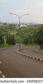 The Winding Descending Streets Form A Unique Perspective