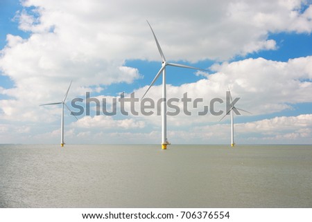 Windmill park Westermeerwind the largest wind farm offshore and on land in theNetherlands.The wind farm produce 1.4 TWh of electricity, enough electricity to over 400,000 households.Urk,Netherlands