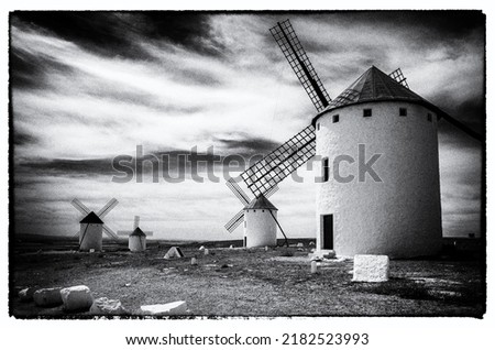 Windmills in Campo de Criptana, Spain, on Don Quixote Route, based on a literary character, it refers to the route followed by the protagonist of the novel Don Quixote de la Mancha by Cervantes Foto stock © 