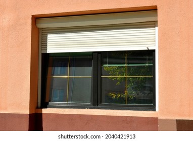 Window With Lowered Anti-burglary Roller Shutter