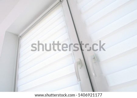 Window roller, duo system day and night, detail
