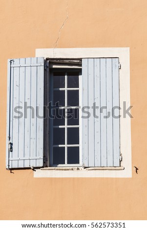 A window in the village of Roussillon in Provence.