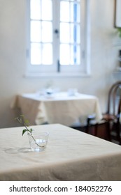 windows and table of caf\x8E