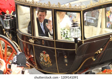 Windsor, Berkshire, UK- 10 12 2018: Carriage Procession For The Wedding Of Princess Eugenie And Jack Brooksbank