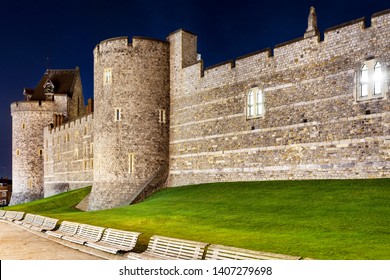 Windsor Castle Wall Night View