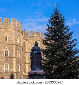 Windsor, UK - November 28th 2021: A Christmas Tree Outside The Historic Windsor Castle In Berkshire, UK.