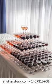 Wine Glass Pyramid, Red Wine