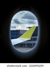 wing view from airplane window