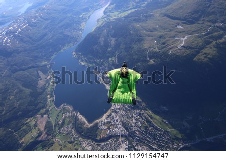 wingsuit jumping norway