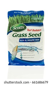 Winneconne, WI -17 June 2017: A Bag Of Scotts Turf Builder Grass Seed On An Isolated Background