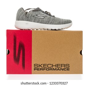 skechers shoes 2018