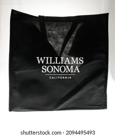 Winneconne, WI -7 December 2021: A Package Of Williams Sonoma Bag On An Isolated Background