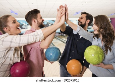 The Winning Team Of Bowling Game