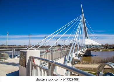 Winnipeg - Bridge To The Downtown - Canada