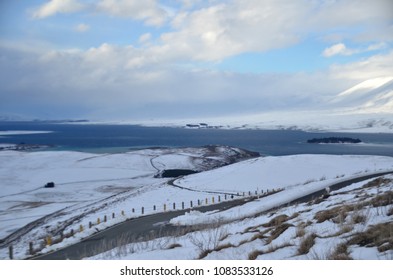 Winter With Heavy Snow Fall At Mt John. It's A Large Hill Overlooking Lake Tekapo, With 360-degree Panoramic Views Of The Mackenzie Basin. The Observatory Is The Best Place For Stargazing At Night.